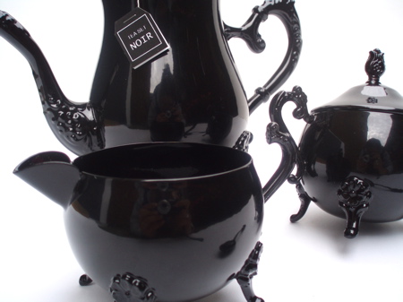 tea-set-noir-2.jpg