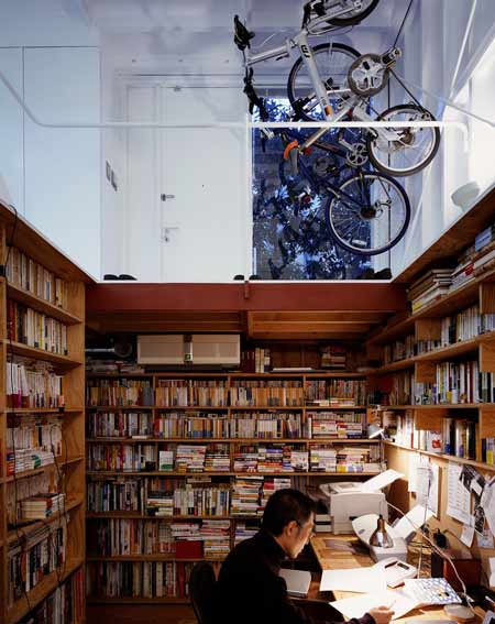 Above: Atelier Bow-Wow, Gae House, Tokyo, 2004, Fuji Supergloss