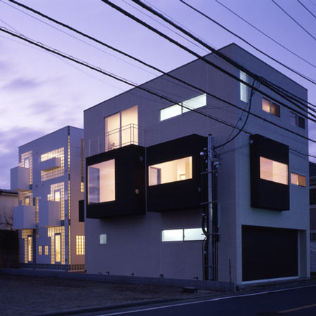 twin-bricks-by-atelier-tekuto-209squ.jpg