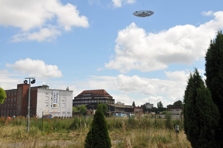 ufo-by-peter-coffin-and-cinimod-studio-ufo-by-dominic-harris-5.jpg