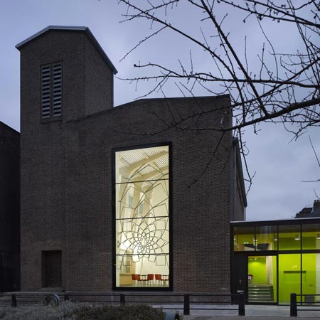 united-reformed-church-by-theis-and-khan-architects-squlumen10_med.jpg