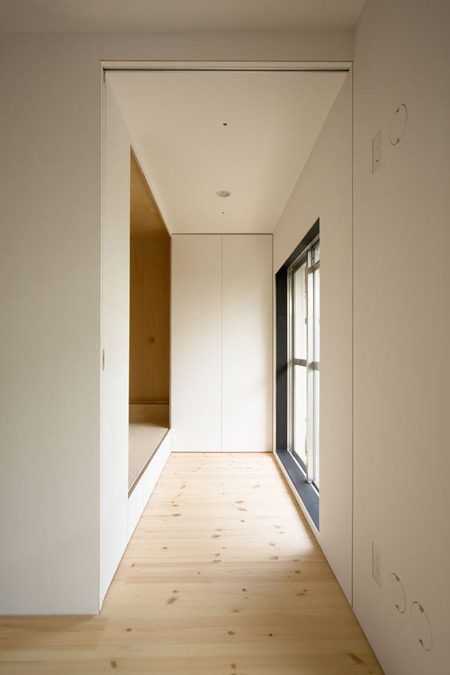 house-in-sagamino-by-hiroyuki-tanaka-architects-sgmr_012_mg_5466_s.jpg