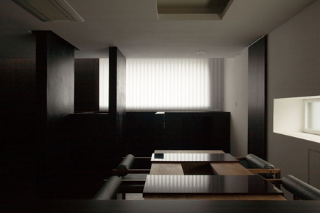 house-of-depth-by-formkouichi-kimura-architects-10_knsh_029_s.jpg