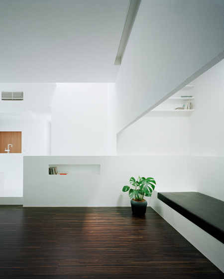 house-of-diffusion-by-formkouichi-kimura-architects-08_kkmh_131tm_s.jpg
