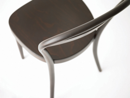 bentwood-and-tubular-steel-furniture-by-muji-with-thonet-09.jpg