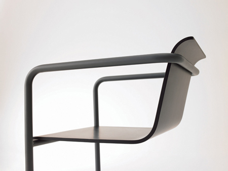 bentwood-and-tubular-steel-furniture-by-muji-with-thonet-15.jpg