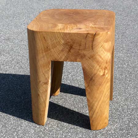 bow-wow-stool-by-morten-emil-engel-01.jpg