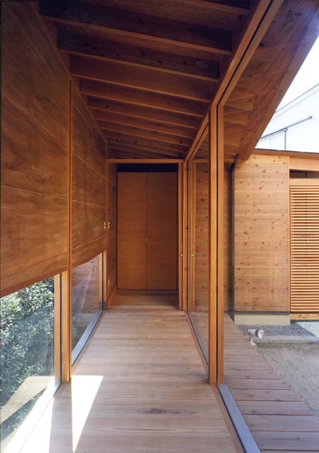 house-in-wakaura-by-archivi-architects-associates7.jpg