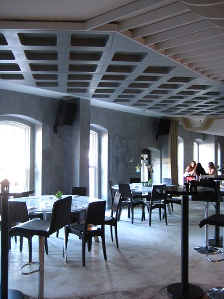 izz-cafe-restaurant-by-ugur-kose-and-batu-palmer-06.jpg
