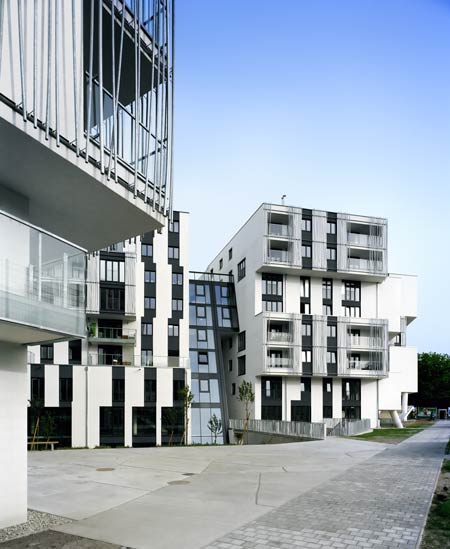 residential-area-at-sensengasse-by-josef-weichenberger-architects15.jpg