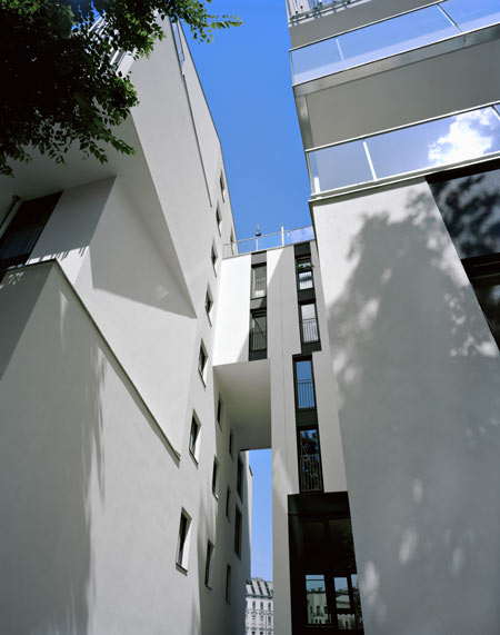 residential-area-at-sensengasse-by-josef-weichenberger-architects18.jpg