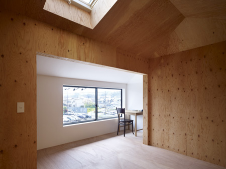 Belly House by Tomohiro Hata Architect and Associates