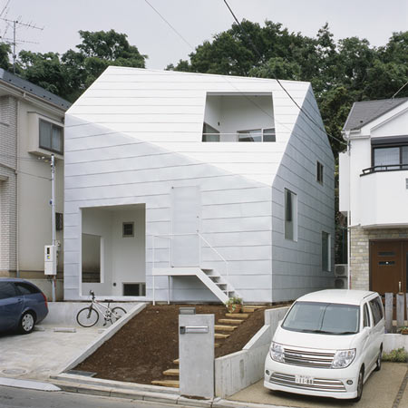 House with Gardens by Tetsuo Kondo