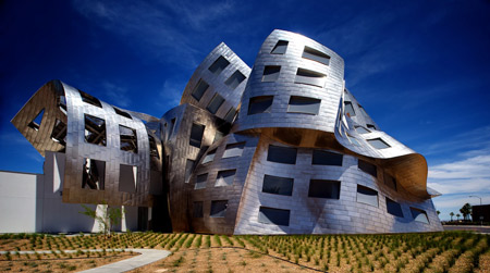 dzn_Lou-Ruvo-Center-for-Brain-Health-by-Frank-Gehry-2.jpg