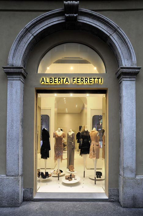 Alberta Ferretti via Montenapoleone by Sybarite