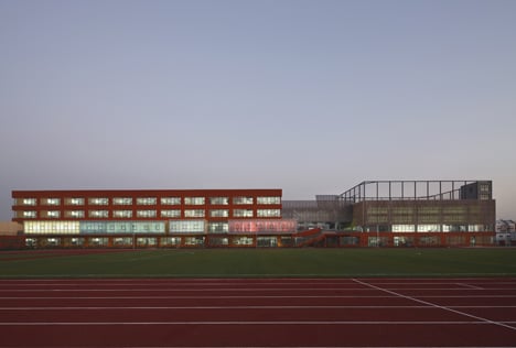 County Elementary School by Vector Architects 