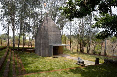Shiv Temple by Sameep Padora & Associates