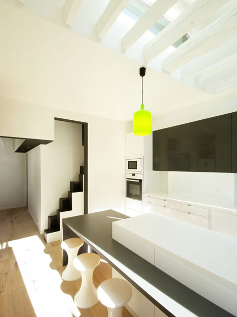 Paris apartment by MAAJ Architectes
