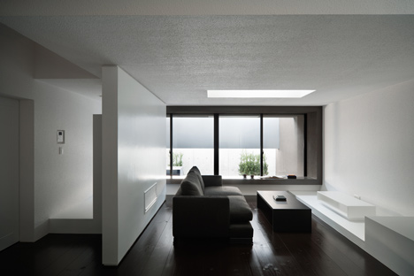 Gable House by FORM Kouichi Kimura Architects