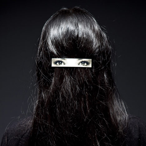 Swedish designers Humans since 1982 have created a hair clip with eyes on to