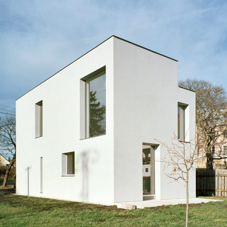 Mountain house by FAM Architekti