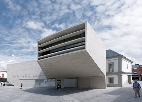New Cultural Centre by Fundc