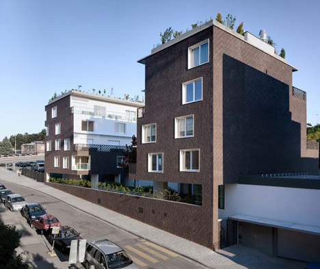 Apartment building by Znamení Čtyř