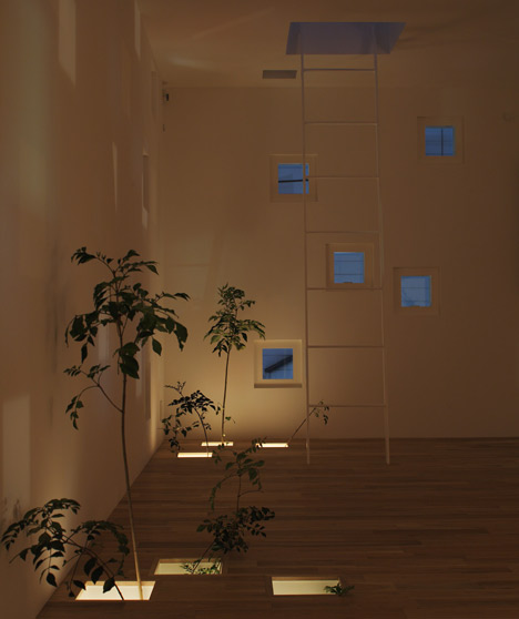 Room Room by Takeshi Hosaka