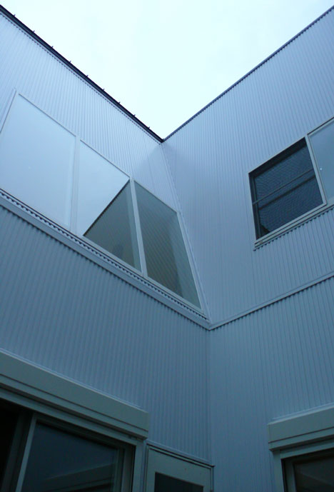 Hansha Reflection House by Studio SKLIM