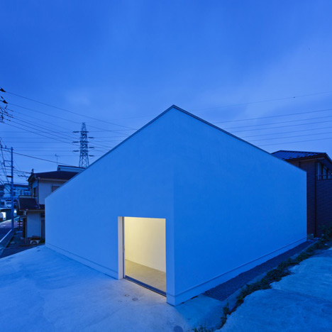 MUR by Apollo Architects and Associates
