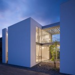 House in Masaki by Hayato Komatsu Architects