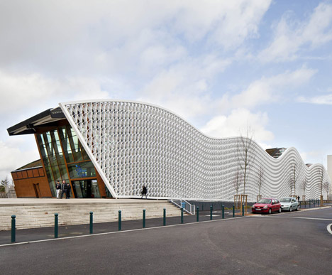 The Mantes-la-Jolie Water Sports Centre by Agence Search