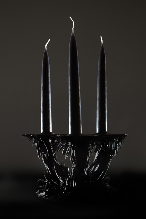 Gravity candle holder by Jolan van der Wiel