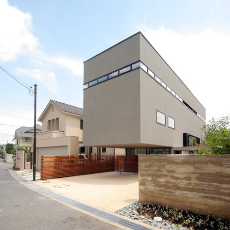 Casa en Senri por Shogo Iwata
