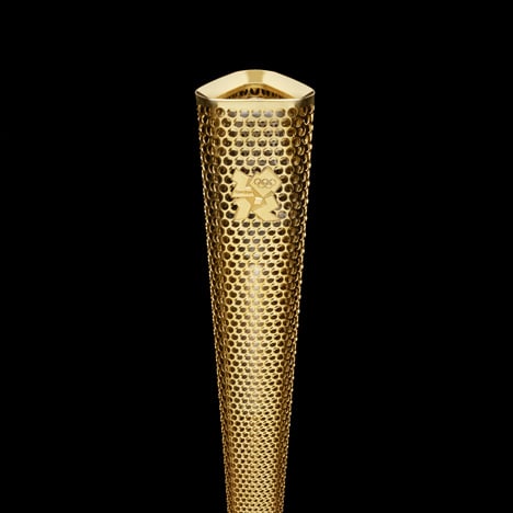 London 2012 Olympic Torch by BarberOsgerby wins Design of the Year 2012