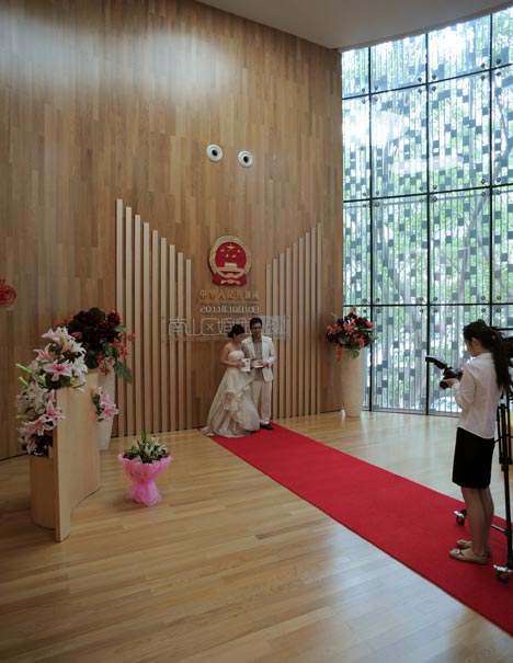 Nanshan Marriage Registration Centre by Urbanus