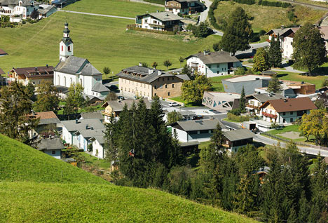 Community Center in Tyrol by Machné Architekten
