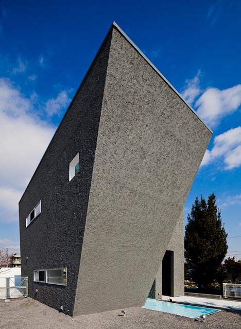 Ginan House by Keitaro Muto Architects