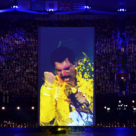 Pixel animations at London 2012 Olympic closing ceremony by Crystal CG