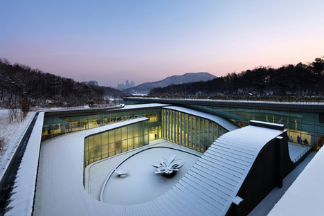 Seoul Memorial Park by HAEAHN Architecture