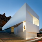 Casa en la Ladera de un Castillo