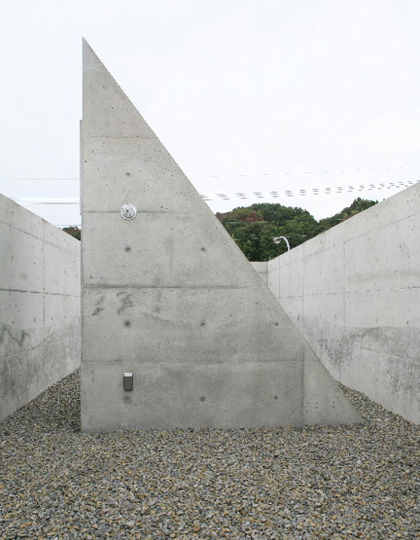 Ryusenji House by Tomoaki Uno Architects