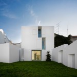 House in Alcobaca by Aires Mateus