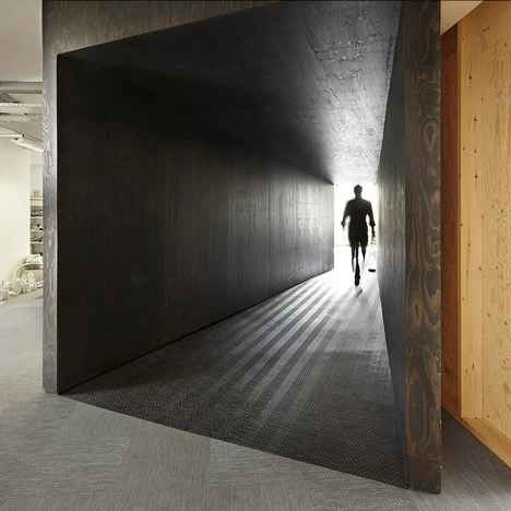 18 Feet and Rising Offices by Studio Octopi
