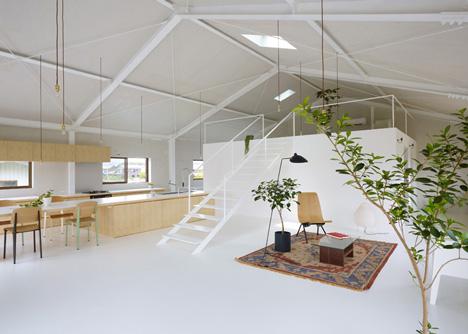 Office Interior Design Photos on Located In Yoro  A Small Town In Gifu Prefecture  The Main Space Of