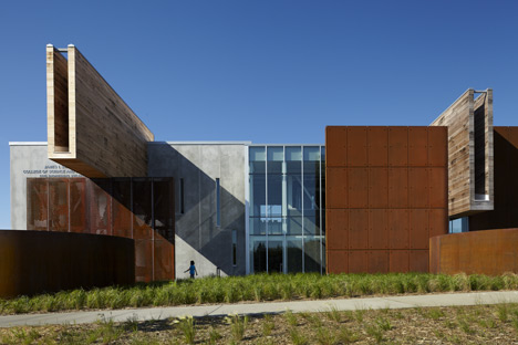 Swenson Civil Engineering Building by Ross Barney Architects with SJA Architects