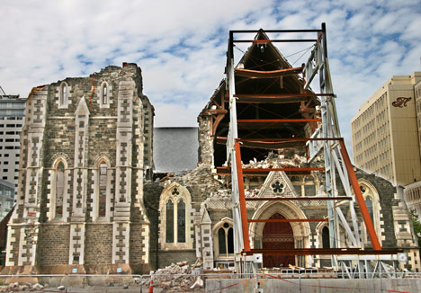 Critics back restoration of earthquake hit Christchurch Cathedral, photo by Searlo