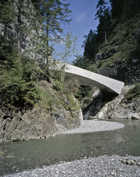 Schanerloch Bridge by Marte Marte Architects