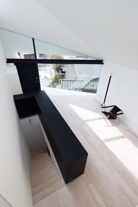 Arrow By Apollo Architects And Associates 