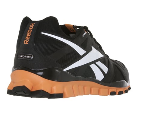 RealFlex U-FORM shrink to fit running shoes by Reebok